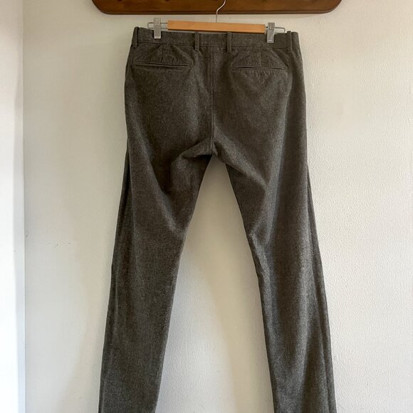 J. Crew 484 Slim-Fit Tapered Chino in Grey-Olive (31 x 32) - Picture 3 of 4